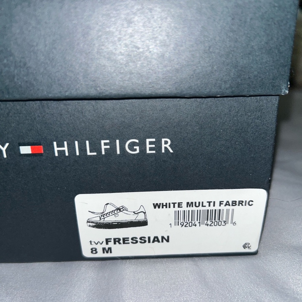 I am selling these Tommy Hilfiger Fressian White Multi Fabric shoes! - Picture 2 of 4